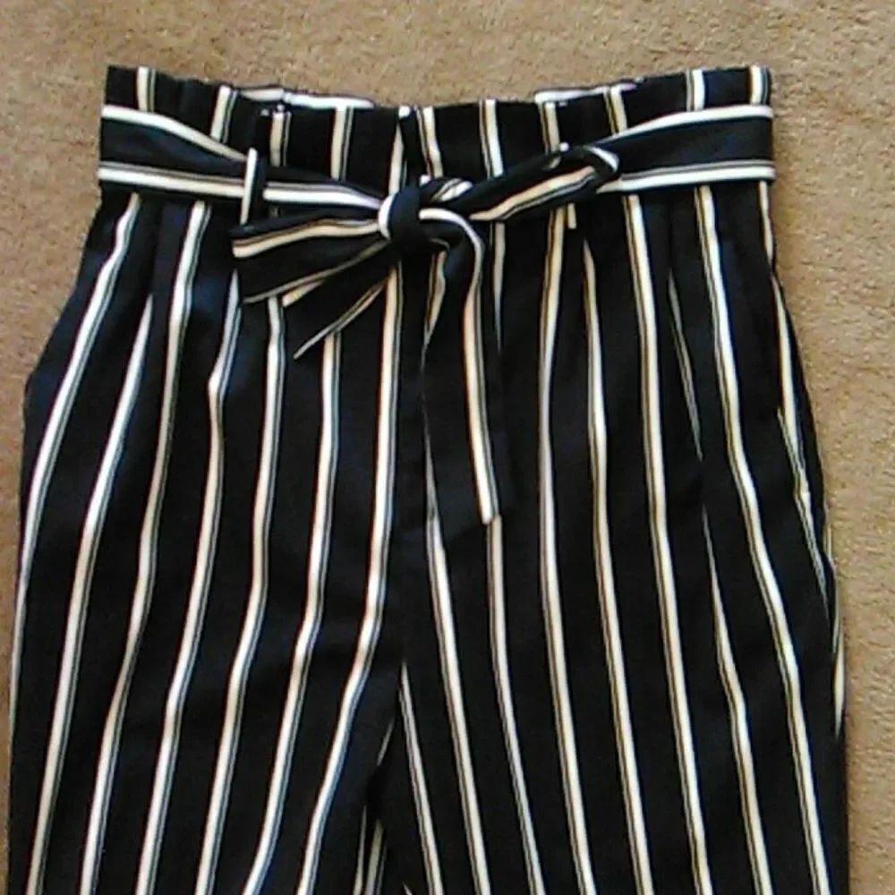 H & M Paper Bag Pants - Picture 2 of 11